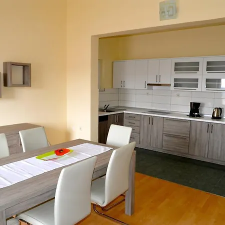 Apartment Stare Brajde